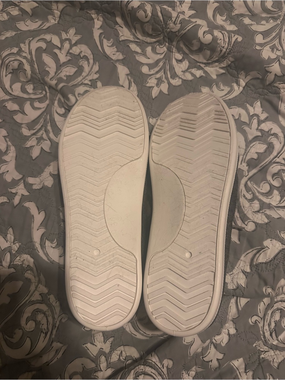 Torrid Riley Ruched Sneakers - Picture 3 of 4